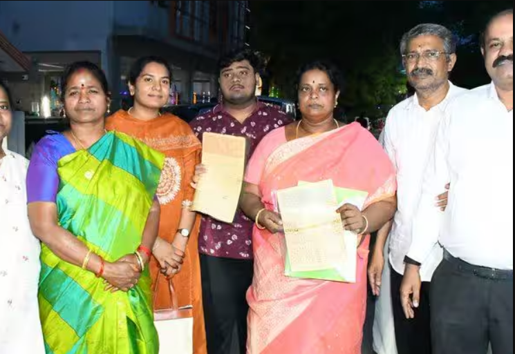 
Republic Tamil
