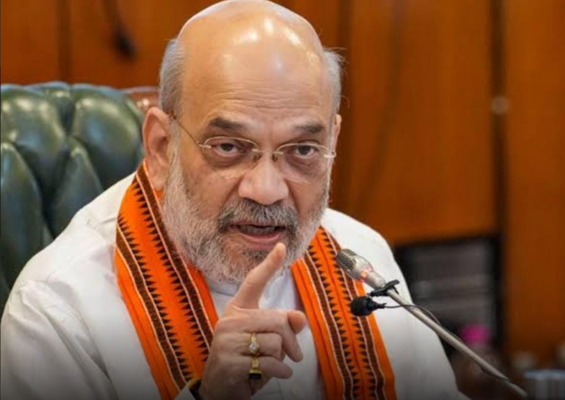 CM பதவியை தூக்கி எறியத் தயார்..! புயலைக் கிளப்பிய முதல்வர்..! எம்.எல்.ஏ-க்களை லாக் செய்த பாஜக..!