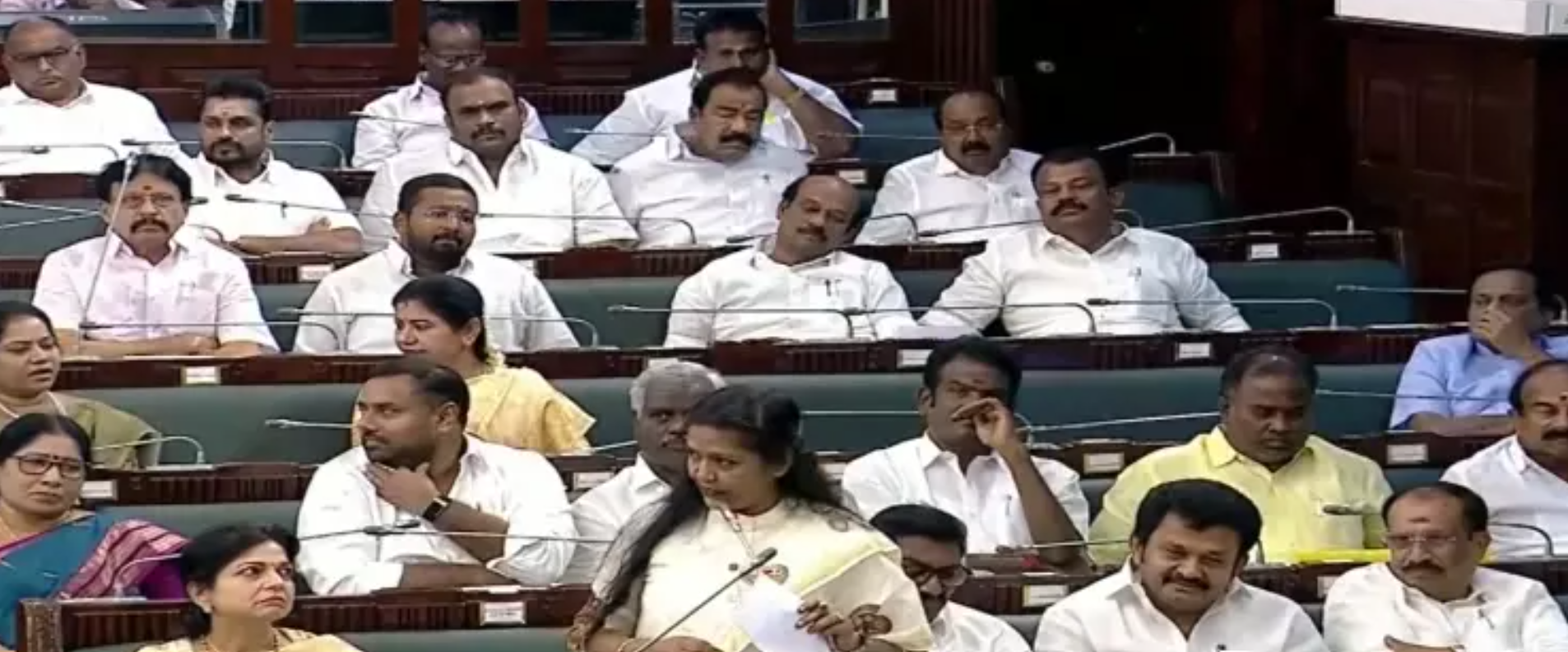 முன்னாடி இருந்தவங்க பின்னாடி போனது ஏன்? ‘கை’ நழுவுகிறதா கூட்டணி? டெல்லி கனவால் ஆட்டம் காணுமா தமிழக அரசு!