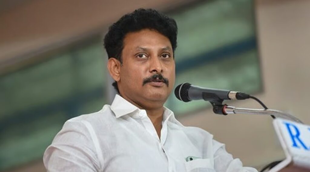 Anbil mahesh