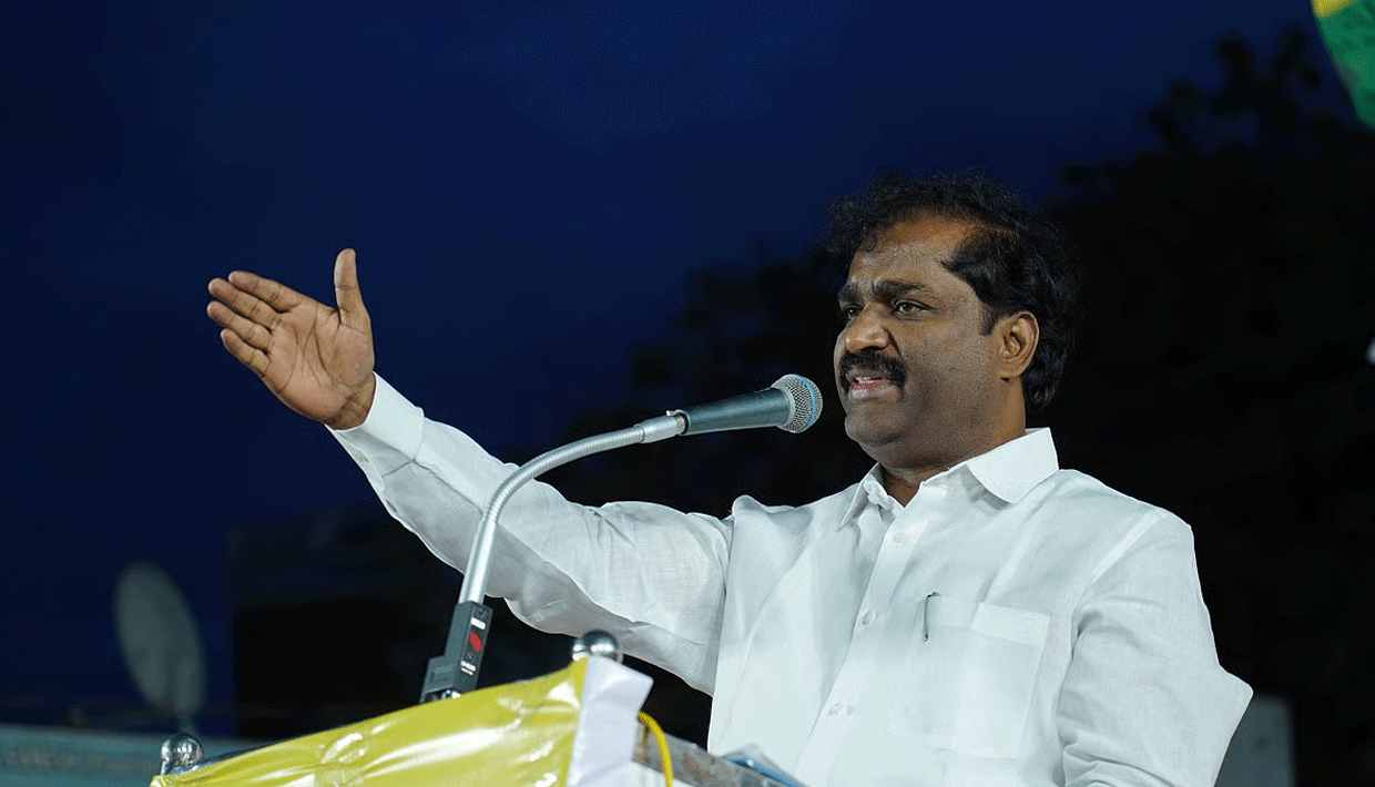 எந்த வகையில் நியாயம்? கேக்கும் போதே ரத்தம் கொதிக்குது.. இதற்கு தமிழக அரசும் துணைபோகிறதா? வேல்முருகன்!