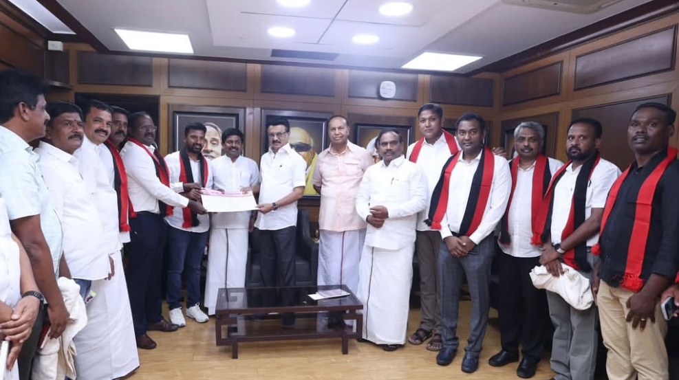 “அரசியல் தரத்தை உயர்த்த வேண்டிய பொறுப்பு திமுகவுக்கு உள்ளது!” – ஒட்டுமொத்தப் பெரும்படையோடு இணைந்த பாரதி சுப்பராயனின் அதிரடி முழக்கம்!