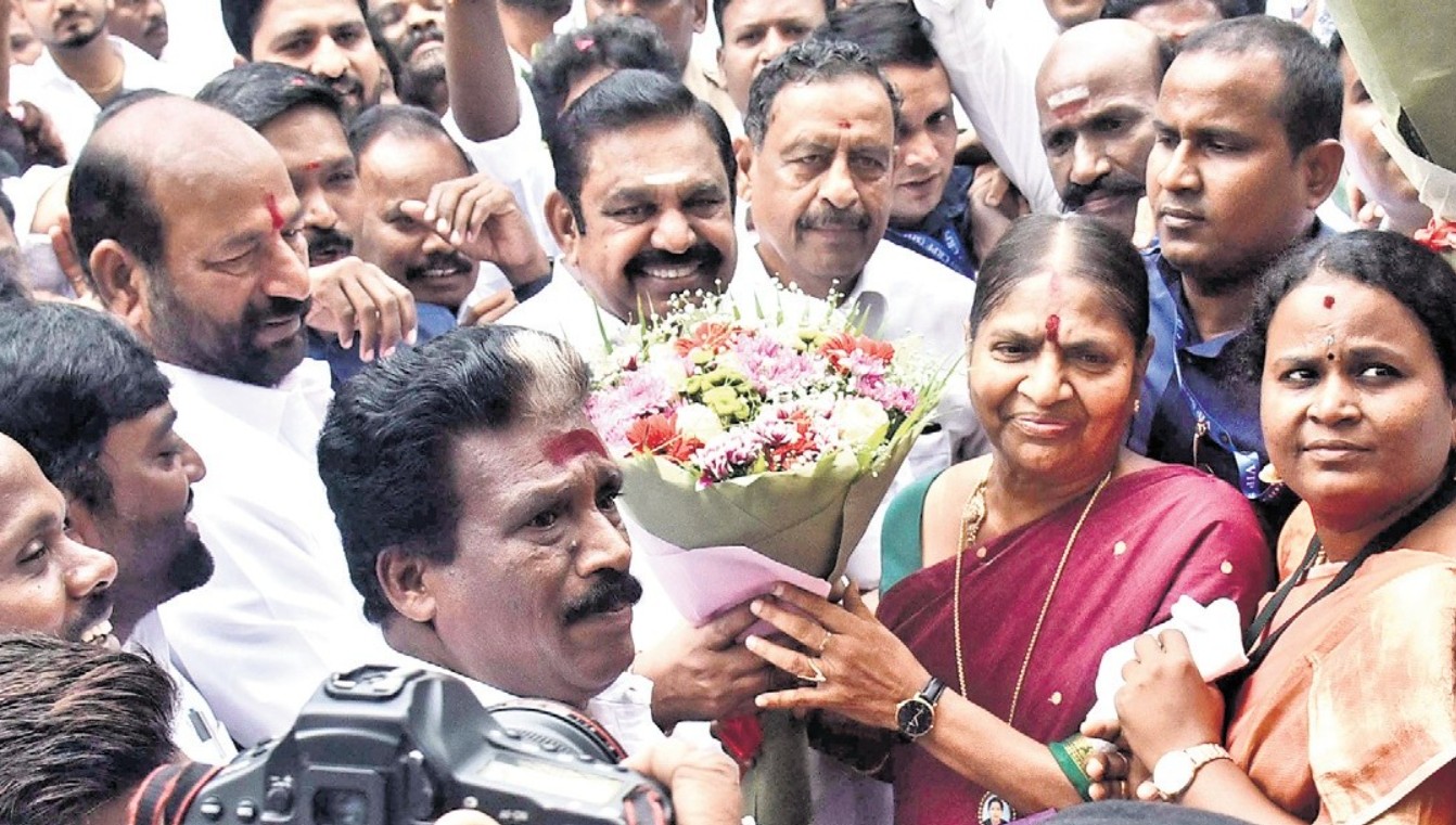 “அதிமுக கரைவதற்கு ஒன்றும் சர்க்கரை அல்ல; இது இரும்பு தவெக அரசுக்கு எடப்பாடி கொடுத்த 55-வது ஆண்டு ‘அதிர்வேட்டு’ அறிக்கை!